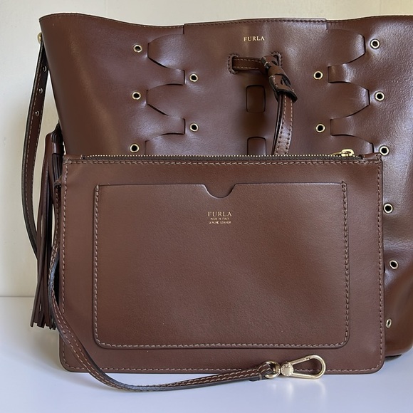 Furla Vittoria Bucket Bag - Picture 12 of 16